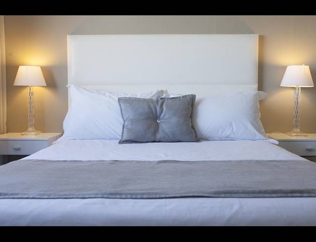 2 BEDROOM APARTMENT FOR SALE IN TABLE VIEW